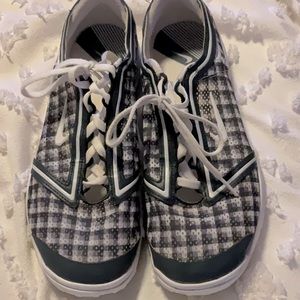 Nike Women’s golf sneaker